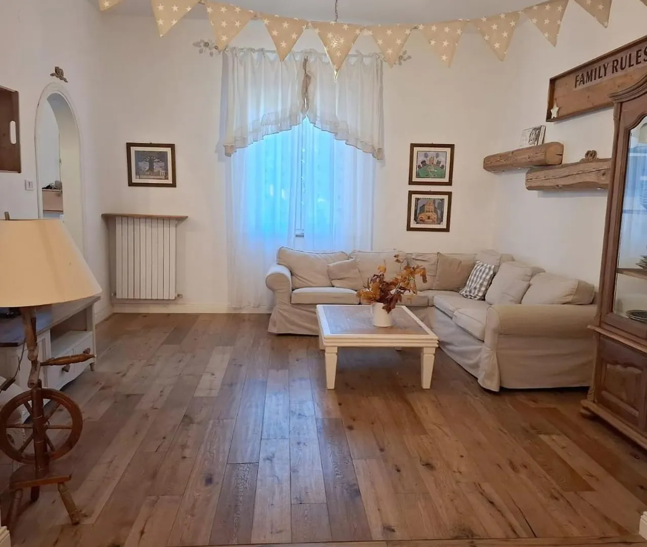 C'Era Una Casa Guasticce